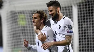 جريزمان: جيرو مهاجم عظيم