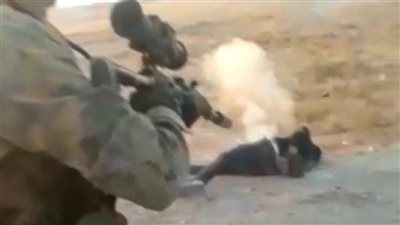 القوات التركية تحرق وتسرق منازل المواطنين في سوريا