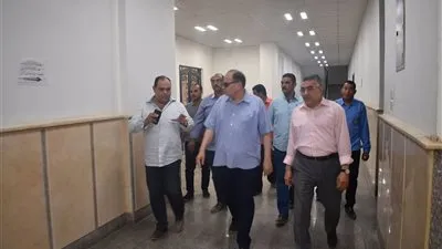 محافظ الفيوم يتفقد مستشفى المدينة المنورة بأرض 