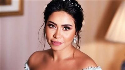 شيرين عبدالوهاب تتضامن مع متضرري حرائق لبنان