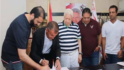 مرتضي منصور يحفز 