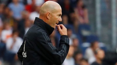 زيدان يرصد مبلغا خياليا و3 لاعبين لضم صفقة العمر