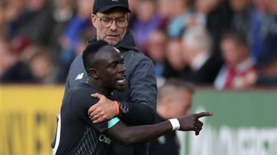 ماني يضرب مثالا رائعا في التضحية