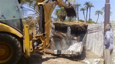 محافظ سوهاج: إزالات فورية لـ30 حالة تعدٍ وبناء مخالف خلال أسبوعين