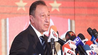 جمهور الأهلي يتضامن مع مجلس الخطيب ويرفع شعار 