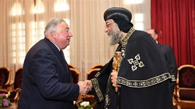خلال لقائه بالبابا.. رئيس الشيوخ الفرنسي يشيد بالدور المحوري لمصر 