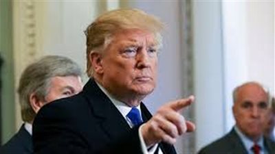 الرئيس الأمريكي يكشف موعد إنهاء الخلاف التجاري مع الصين