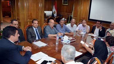 محافظ القليوبية يستعرض موقف تقنين وضع اليد.. ويؤكد على استمرار تلقي الطلبات حتى 31 أكتوبر (صور)