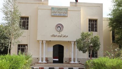 توجيهات باستغلال مركز شباب المراشدة وإنشاء 40 محل تجاري لتوفير فرص للشباب (صور)