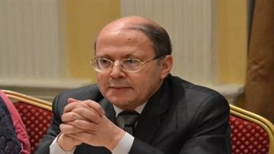 عبد الحليم قنديل يصف أردوغان بلفظ خارج على الهواء 