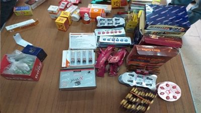 ضبط صيدليتين بدون ترخيص وبداخلهما أدوية محظورة