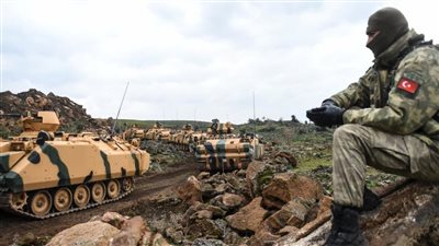 قوات سوريا الديمقراطية: ملتزمون بوقف النار.. وتركيا تخرق الهدنة