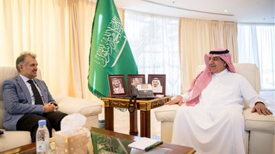 وزير الإعلام السعودي يستقبل سفيري الهند وأفغانستان