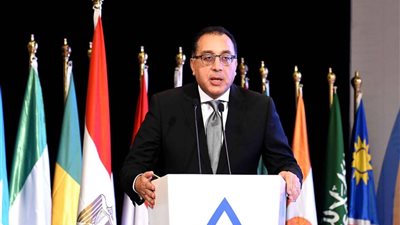 شاهد.. لحظة افتتاح رئيس الوزراء أسبوع القاهرة الثاني للمياه 2019