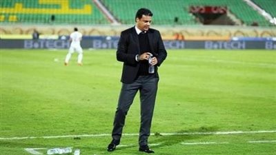 إيهاب جلال يعلن قائمة المصري لإف سي مصر ويضم لاعبا موقوفا