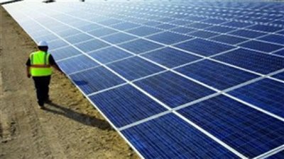 خبير يوضح تفاصيل مبادرته لتوظيف الشباب في الطاقة الشمسية