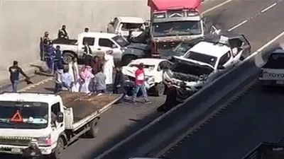إعاقة الحركة المرورية في نفق بالطائف جراء حادث جماعي