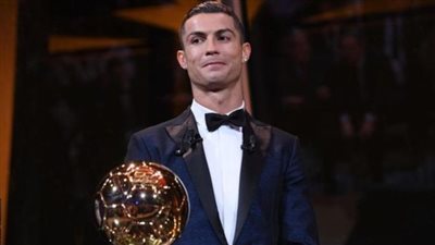 مفاجأت في قائمة المرشحين للفوز بالكرة الذهبية.. ورونالدو يظهر 