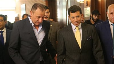 الصور الأولى لجلسة الخطيب مع وزير الرياضة