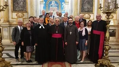 تفاصيل لقاء البابا ثيودوروس الثاني مع الأسقف الكاثوليكي الروماني 