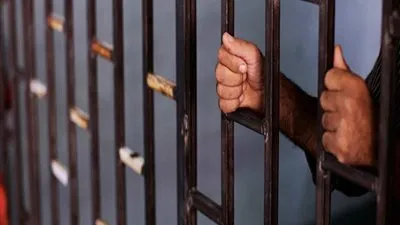 حبس صاحب مصنع لتجهيز الوجبات الغذائية بدون ترخيص بالقطامية