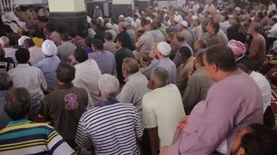 وكيل أوقاف السويس يجتمع بمقيمي الشعائر وعمال المساجد لمناقشة خطة العمل