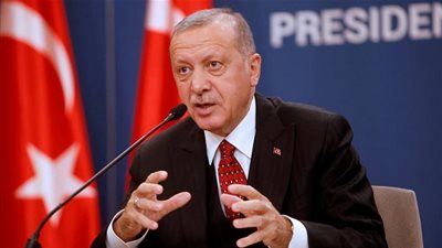 أردوغان: سيتم سحب جميع القوات الكردية من الحدود السورية التركية ابتداء من الأربعاء