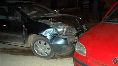 كثافات مرورية بسبب تصادم سيارتين أعلى دائري المنيب