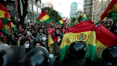 إعلان حالة الطوارئ في بوليفيا عقب احتجاز 30 شخصا في الاحتجاجات