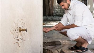 هل تجب الإقامة عند الصلاة منفردًا؟.. البحوث الإسلامية تجيب 