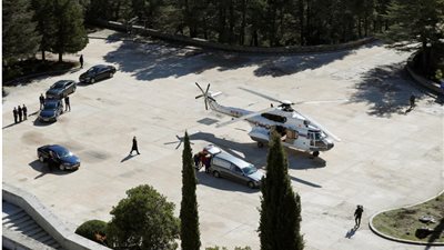 رفات الديكتاتور الإسباني فرانسيسكو فرانكو تصل إلى مقبرة شمال مدريد