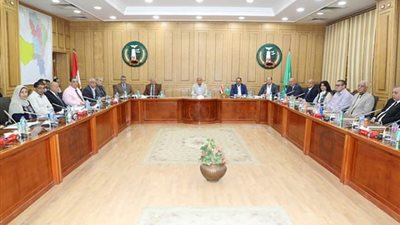 محافظ المنوفية يبحث مع النواب سبل التعاون والنهوض بكافة الخدمات