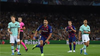 إنتر ميلان يراقب أوضاع نجم برشلونة داخل كامب نو