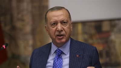 الرئيس التركي: نطالب واشنطن بتسليم قائد قوات سوريا الديمقراطية