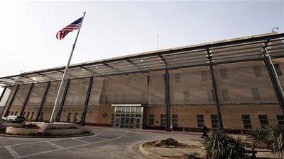 عاجل... السفارة الأمريكية ببغداد تطالب رعاياها بالابتعاد عن مواقع التظاهرات