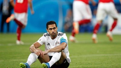 أول رد رسمي من أحمد فتحي علي شارة قيادة الفراعنة 