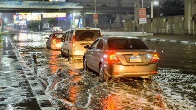 أمطار ورعد وسيول.. ننشر حالة الطقس اليوم الجمعة 