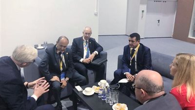 وزير التجارة يبحث تعزيز التعاون المشترك مع رئيس اتحاد الصناعيين الروسى