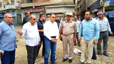 لتقصيرهما في العمل.. إقالة رئيس مدينة أبو حماد وإحالة مسؤلي النظافه  للشؤون القانونية