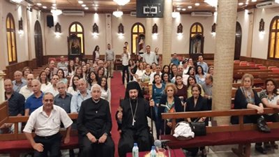 الأنبا باخوم يترأس القداس الالهي بكنيسة العذراء مريم في شبرا