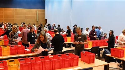 أعضاء الحزب الديمقراطي الاجتماعي الألماني يصوتون على زعيم جديد