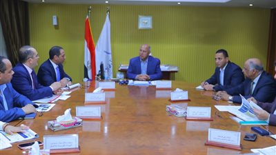 الوزير يتابع الموقف التنفيذي لمشروعات المترو والقطار المكهرب والمونوريل والسريع