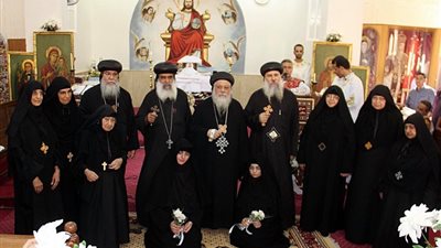 رسامة راهبتان جديدتان لدير البتول بملوي (صور)