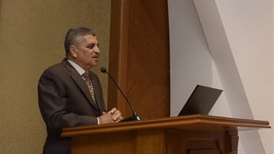 الفريق أسامة ربيع عبور 118 سفينة خلال يومين 