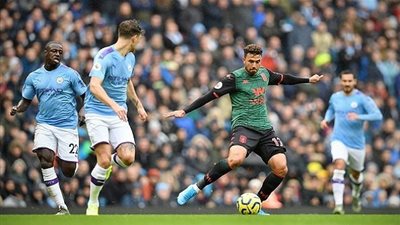 ملخص لمسات تريزيجيه أمام مانشستر سيتي.. مباراة لن ينساها الفرعون