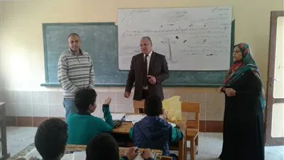 مدير تعليم الإسماعيلية يشدد على تحسين مستوى القراءة في اللغتين العربية والإنجليزية 