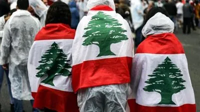 الاحتجاجات الشعبية تمزق الكتل البرلمانية القوية في لبنان