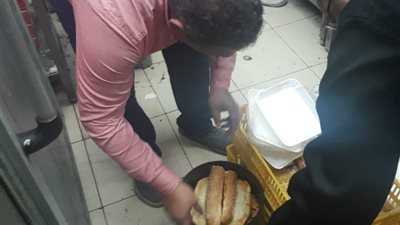 محافظ الدقهلية: رفع وتوريد 395 طن قمامة بنطاق حي شرق المنصورة 