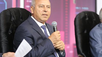 رد قوي لوزير النقل على دعوات استقالته بعد واقعة ضحية التذكرة