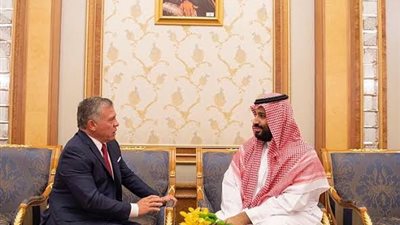 ولي العهد السعودي وملك الأردن يبحثان العلاقات المتينة بين البلدين
